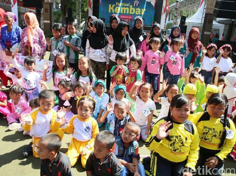 Ratusan orang kembar di Banyuwangi/