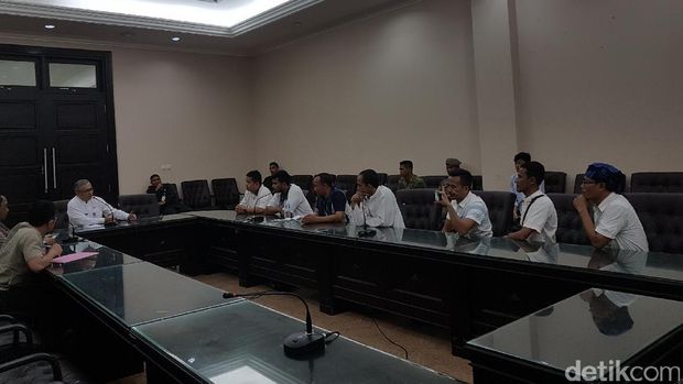 Pegawai Pemprov Banten ditemui Asisten Daerah Samsir