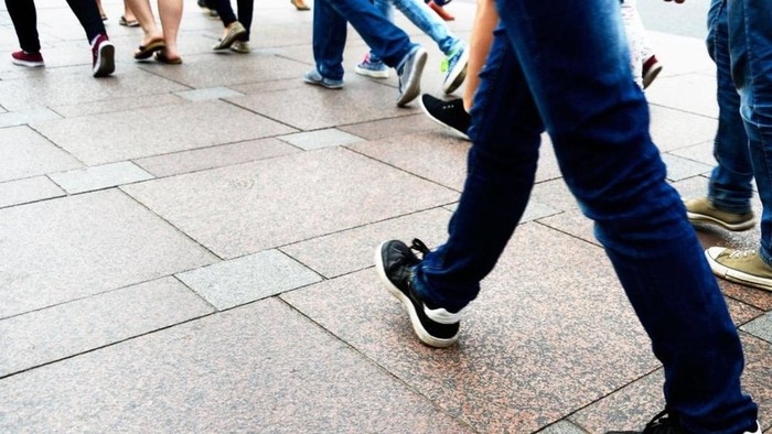 Kaum Paruh Baya, Berjalanlah Cepat Untuk Hindari Risiko Mati Dini