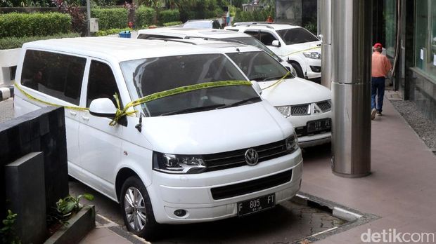 Tunggangan Bos First Travel Saat Jalan-jalan di Luar Negeri