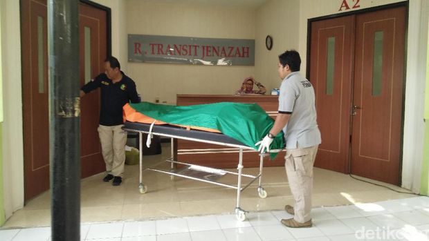 jenazah TJ di RS Polri Kramat Jati