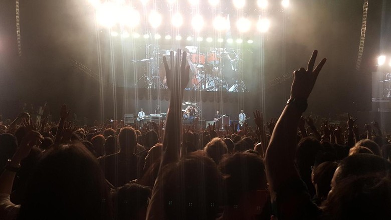 Viral! Chad Smith RHCP Jadi Drummer Foo Fighters Viral! Chad Smith RHCP Jadi Drummer Foo Fighters