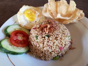Warung Bumi: Sedapnya Nasi Goreng Kecombrang dan Roti Panggang Markisa Khas Imogiri