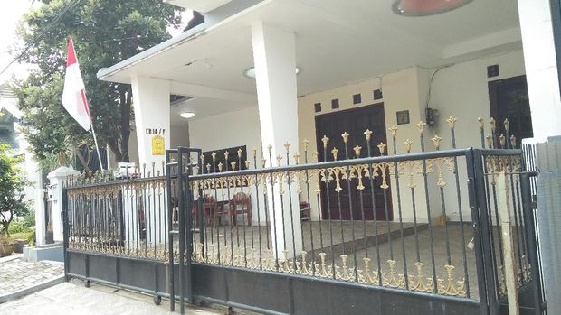 Tidak terlihat aktivitas di rumah itu.