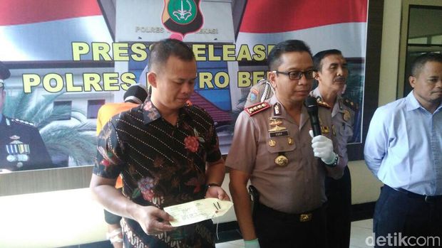 Kapolres Metro Bekasi Kabupaten, Kombes Asep Adisaputra