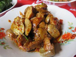 Aduh Sedapnya! Makan Nasi dengan Paduan Jengkol dan Petai di 5 Tempat Ini