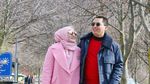 Melihat Lagi Koleksi Mantel Bos First Travel Anniesa Hasibuan