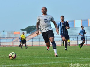 Persela Kehilangan Ivan Carlos Sampai 1-2 Bulan