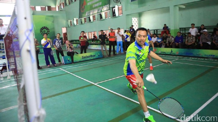 Menpora Cari Taufik Hidayat dan Susy Susanti Baru di Kampus-kampus