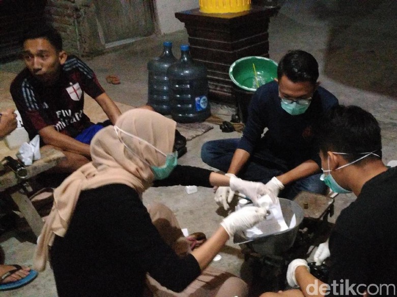 Kotoran Sapi Dimanfaatkan jadi Bahan Baku Kertas Kotoran Sapi Dimanfaatkan jadi Bahan Baku Kertas