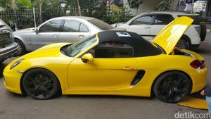 Ini Porsche Kuning Blokiran KPK yang Ditilang Polisi