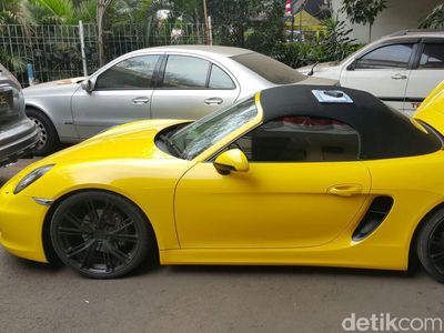 Ini Porsche Kuning Blokiran KPK yang Ditilang Polisi