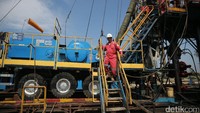 Di tahun ini, Jatibarang Field mempunyai program perawatan sumur, yaitu Well Service sebanyak 30 sumur, 59 sumur Well Intervention dan 26 sumur Work Over. Program Well Intervention terdiri dari kegiatan stimulasi, membuka lapisan prospek hidrokarbon, reaktivasi suspended well dan optimasi lifting dengan mengubah artificial lift dari Gas lift menjadi Pompa Benam Listrik (Electric Submersible Pump).