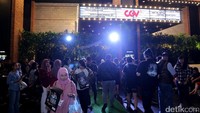 Bertempat di CGV, Grand Indonesia, Jakarta Pusat, Gala Premiere film Warkop DKI Reborn: Jangkrik Boss Part 2 digelar. Foto: Hanif Hawari/detikHOT