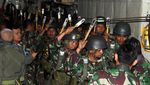 Melihat Prajurit Kostrad Latihan Terjun Payung