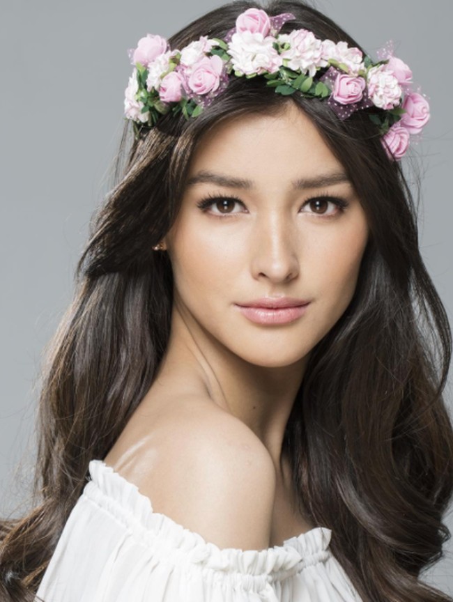 Begitu cantiknya, Liza Soberano menduduki urutan terwahid daftar The 100 Most Beautiful Faces 2017 versi Independent Critics. Di bawahnya, bertengger nama-nama sejumlah seleb papan atas, di antaranya aktris Emilia Clarke dari Game of Thrones (di urutan 27), aktris Margot Robbie (33), dan Selena Gomez (56). (Foto: istimewa)