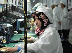 Mengintip Proses Pembuatan Ponsel Vivo