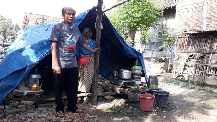 Kisah Pasutri di Brebes Tinggal di Tenda Selama 11 Tahun