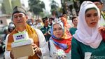 Foto: Yuuk Intip Nikah Massal di PKB Mantu