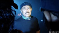 Iwan Abdurahman adalah anggota Wanadri angkatan 1964. Ketika di alam dan menghayatinya maka traveler akan menemukan cinta yang malah akan menjaga alam juga isinya. Oleh karenanya harus dalam khidmat saat di alam akan mengetahui cinta di dalamnya (Ahmad Masaul Khoiri/detikTravel)