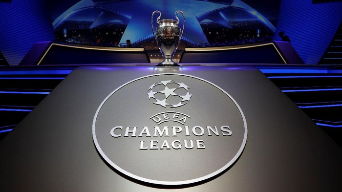 Soccer Football - Champions League Group Stage Draw - Monaco - August 24, 2017   General view during the draw   REUTERS/Eric Gaillard