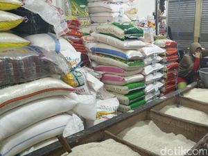Strategi Pemerintah Jaga Harga Beras Jelang Natal dan Tahun Baru