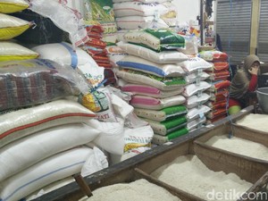 Strategi Pemerintah Jaga Harga Beras Jelang Natal dan Tahun Baru