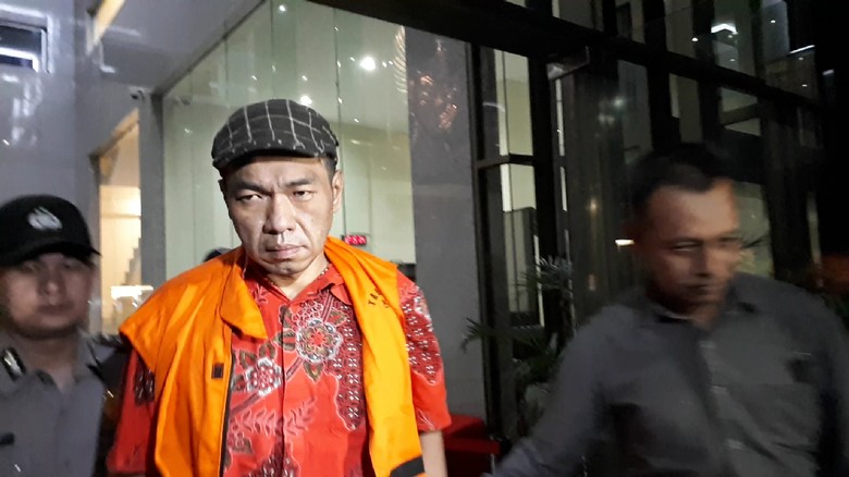 Penyuap Dirjen Hubla Nonaktif Akui Beri Suap Lewat ATM Penyuap Dirjen Hubla Nonaktif Akui Beri Suap Lewat ATM