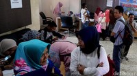 Karo Penmas DivHumas Polri, Brigjen Rikwanto, di Mabes Polri menjelaskan, mengenai mekanisme pengembalian paspor tersebut yang ditempatkan di Crisis Center Bareskrim. Korban bisa langsung mendatangi Bareskrim dengan menunjukkan fotokopi KTP disertai nomor handphone (HP).