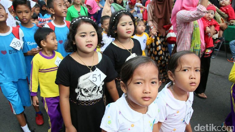 Melihat Lebih Dekat Desa-desa 'Penghasil' Anak Kembar