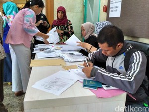 Cerita Penjual Sayur Kuras Tabungan demi Umrah First Travel
