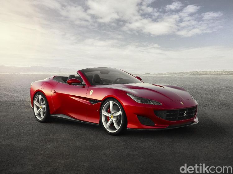 Kerennya Tampang Ferrari Portofino Tanpa Atap