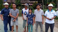 Desa Tallubamba akhirnya mendapat pasokan listrik setelah 2 siswi SDN 164 Panassang, yaitu Ajeng Sri Kartini dan Windi Sri Wiguna, menyampaikan permintaan langsung ke Presiden Joko Widodo (Jokowi) lewat sebuah video yang diunggah ke YouTube pada 1 Mei 2017 lalu, bertepatan dengan momen Hari Pendidikan Nasional (Hardiknas). (dok. PLN)