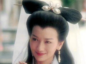 Pangling! Angie Chu Pemeran Pai Su Chen Legenda Ular Putih yang Tak Menua