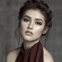 Kariernya di show-biz berawal di usia 13 tahun. Sejumlah film dan serial tv Filipina ia bintangi. Dari situ, Liza Soberano melebarkan sayapnya ke dunia modeling. (Foto: istimewa)