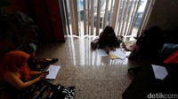 Jika petugas telah menemukan paspor yang bersangkutan, pemohon akan dihubungi. Korban juga bisa kapan saja datang ke Bareskrim bila permohonannnya sesuai dengan data yang ada.