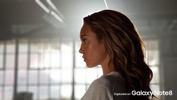 Diambil dari dua kamera Galaxy Note 8 yang salah satunya berlensa f/2.4. Foto: Samsung