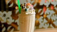 Terdiri dari resep klasik cereal bowl milkshake milik Holsteins, versi terbaru ini terdiri dari campuran  three olives vodka, yang  fruity, dipadukan dengan susu dan  sereal Fruit Loops dan Capn Crunch Cereal.