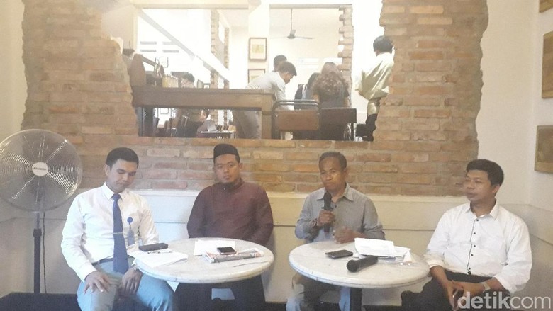 Aliansi Nelayan Minta Menteri Susi Cabut Laporan soal Rusdianto Aliansi Nelayan Minta Menteri Susi Cabut Laporan soal Rusdianto