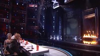 Momen akward pun terjadi. Juri bengong dan Mel B keburu memencet tombol X yang menandakan ia tak suka pertunjukan itu. Foto: Momen sulap kurang nendang Demian Aditya/dok Americas Got Talent