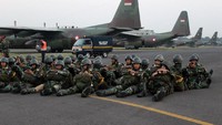 Latihan yang melibatkan 50 orang sebagai pendukung baik dari personil TNI AU, Penerbad dan Taipur ini dipimpin oleh Komandan Detasemen Markas, Mayor Inf Kadirman Gultom. (dok. Kostrad).