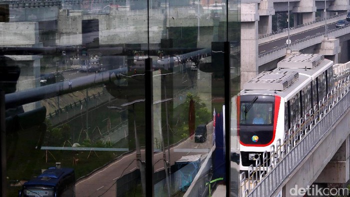 Wujud dari kemegahan infrastruktur pembangunan stasiun Skytrain Bandara Soekarno-Hatta, Tangerang, Banten, sudah mulai terlihat.