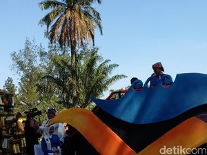 Pimpin Karnaval Kemerdekaan, Jokowi Naik Kereta Pancasila
