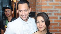 Mieke Amalia menemani Tora Sudiro saat acara yang berlangsung di Grand Indonesia itu. Foto: Palevi S/detikHOT