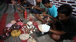 Lika-liku Pembuatan Topeng Indramayu
