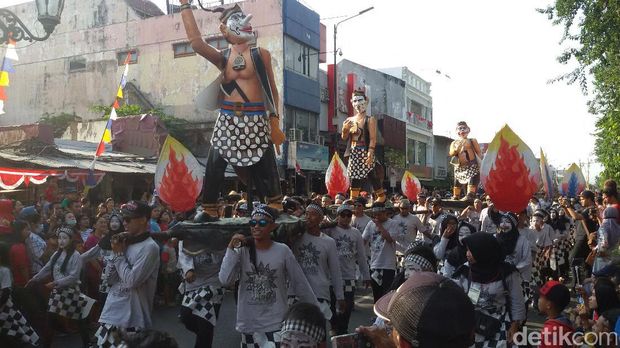 Pawai Pembangunan di Jalan Malioboro Yogyakarta. 