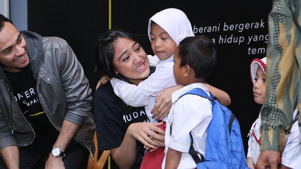 Putri Tanjung