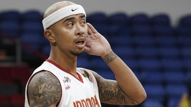 BASKET INDONESIA MENANG Ekspresi pebasket Indonesia Mario Wuysang ketika bertanding melawan tim basket Vietnam pada SEA Games XXIX Kuala Lumpur di Maba Stadium, Kuala Lumpur, Malaysia, Minggu (20/8). Tim Basket Indonesia menang atas Vietnam dengan skor 89-73. ANTARA FOTO/Wahyu Putro A/pras/17