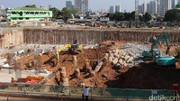 Kepala Humas BMKG Harry Tirto menyatakan rentang Juli-Agustus merupakan bulan puncak kemarau. Pada saat kemarau, biasanya massa udara bergerak dari arah Australia menuju Asia.