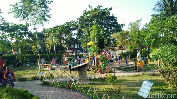 Main Aman Soal RPTRA? Ini Jawaban Wali Kota di DKI